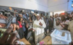 Macky Sall largement en tête dans plusieurs bureaux de vote au Gabon