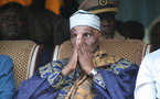 Abdoulaye Wade persiste et signe