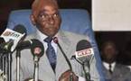 Fin des bases françaises : Wade promet les logements aux universitaires et aux officiers sénégalais