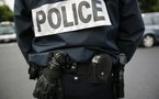 Malchanceux, le trafiquant de drogue heurte un véhicule de police