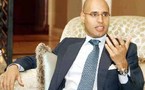 Capture de Seif al-Islam Kadhafi : Première vidéo ! Il est ici enturbanné et portant des lunettes de vue, dans l’avion, qui le transporterait vers la ville de Zintan