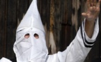 2 Allemands, membres du KKK battent un Sénégalais qui finit en soins intensifs