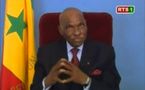 Discours de Wade : Eau et pastilles pour lubrifier la voix du président