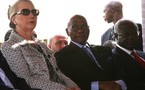 Hillary Clinton menace Wade: "Ne vous présentez pas sinon..."