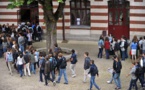 "J'étais mort de peur": Le témoignage bouleversant d'un collégien de 14 ans tabassé et violé par d'autres élèves