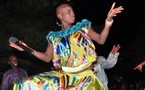 Moins de 40 jours après le décès de sa mère : Ndèye Guèye surprise en train de danser dans un baptême à Guédiawaye