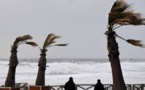 Tempête Amélie: 23 000 foyers privés d'électricité ce lundi matin