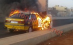 PHOTOS - Un taxi prend feu sur la VDN 3