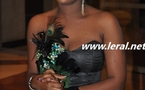 Titi trouve ses seins trop petits