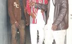 Youssou Ndour et ses gardes du corps très complices