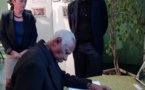L’ancien Président Abdou Diouf et Mme Elisabeth Diouf à la messe donnée pour Mme Colette Hubert Senghor à Verson par sa famille française