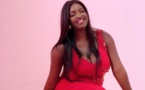 PHOTOS - Fifi de la série "Wiri Wiri" en mode rouge danger, fait sensation sur la toile