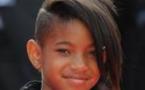 Willow Smith, le crâne rasé, affiche déjà à 11 ans un comportement de star