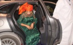 VIDEO – Madinatoul Salam: Sokhna Aida offre un bolide de luxe à Sokhna Mané Thioune, fille de Cheikh Bethio