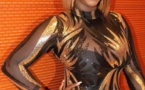 PHOTOS - Abiba expose sa silhouette pulpeuse dans une robe ultra moulante