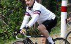 Nicolas Sarkozy s'offre une pause sportive, son fils Pierre poursuit sa tournée