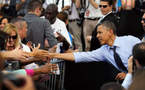 Obama publie sa feuille d'impôts et titille Romney