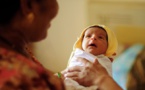 Pour sauver son bébé, elle pratique une césarienne sur elle-même