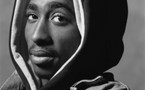 Vidéo : Snoop Dogg a ressuscité Tupac !
