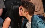 Justin Bieber : toujours aussi tendre avec Selena, il rend une mini-fan folle de joie...