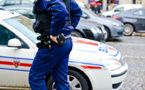 Un homme abattu par la police après avoir poignardé des passants près de Paris: un mort et deux blessés en “urgence absolue”