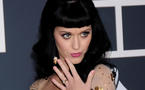 Katy Perry, jeune fille en fleur jusqu’au bout des ongles
