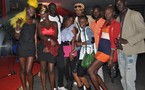 Un groupe de mannequins en coulisse !!!