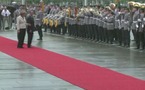 Hollande un peu chancelant devant Merkel
