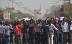 De nouveaux bacheliers non orientés, marchent, ce jeudi, à Dakar