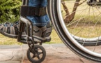 VIDEO - Un handicapé expulsé de chez lui, menace de s'immoler par le feu
