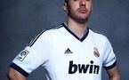 Les nouveaux maillots domicile et exterieur du Real Madrid 2012-13 dévoilés