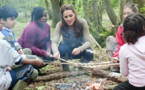 Kate Middleton fait du camping avec des écoliers