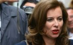 Après son tweet, Valérie Trierweiler écrit ses légendes