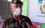 Lutte contre le Covid-19: L’Armée française offre des denrées alimentaires aux familles démunies (Vidéo)