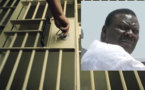 VIDEO - Cheikh Bethio sous haute escorte de forces de sécurité, retourne en prison