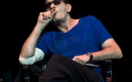 Charlie Sheen voit des fantômes