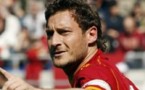 Le labrador de Totti sauve deux personnes de la noyade !