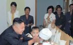 Kim Jong-un accompagné d'une mystérieuse femme