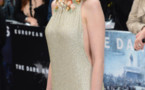 Anne Hathaway a rangé le costume de Cat Woman au placard