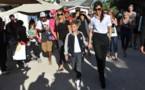 Victoria et Romeo Beckham s'offrent une pause à Paris
