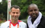 Le journaliste sénégalais Aliou Goloko avec la légende Ryan Giggs