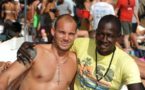 Le jet setteur sénégalais Samba Keinde avec le footballeur Sneijder