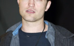 Robert Pattinson trouve refuge chez Reese Witherspoon