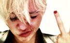 Miley Cyrus choque ses fans avec sa nouvelle coupe de cheveux et leur répond
