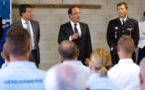 Hollande et Valls excluent d'envoyer l'armée à Marseille