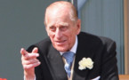 Le prince Philip montre ses joyaux de la couronne en Ecosse