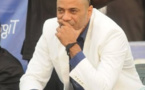 Thiès: Luc Nicolaï boude son lit et dort sur une chaise pliante
