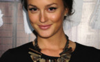 Leighton Meester se moque d'être photographiée au naturel