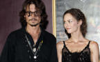 Johnny Depp offre une villa somptueuse à Vanessa Paradis