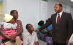 Le ministre zimbabwéen de la Santé arrêté pour détournement de fonds liés à la Covid-19